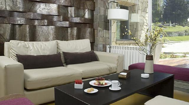 Hosteria Aca Al Sur Вилья-ла-Ангостура Экстерьер фото