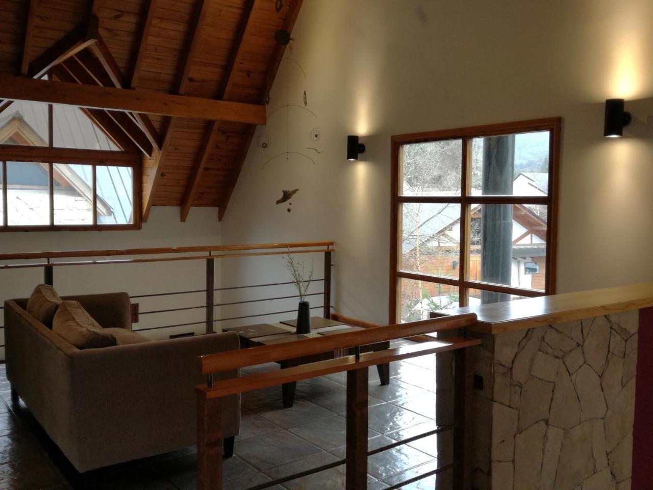 Hosteria Aca Al Sur Вилья-ла-Ангостура Экстерьер фото