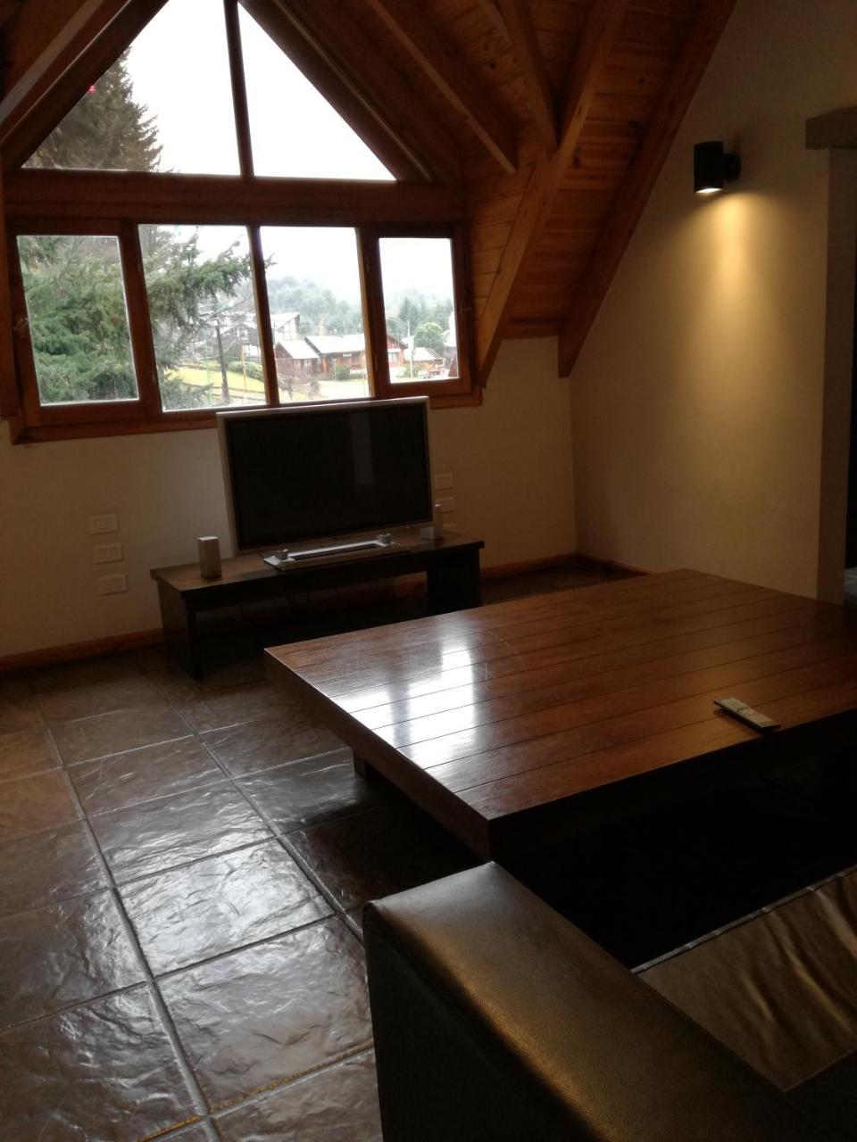 Hosteria Aca Al Sur Вилья-ла-Ангостура Экстерьер фото