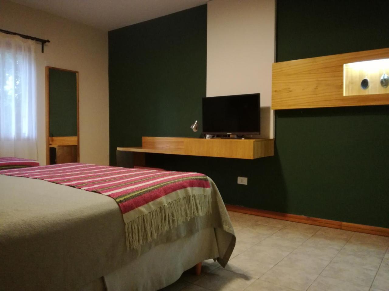 Hosteria Aca Al Sur Вилья-ла-Ангостура Экстерьер фото